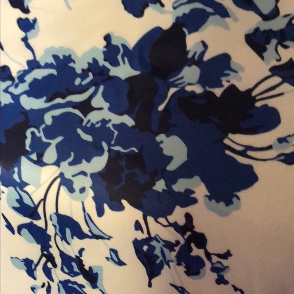 🌷 Spring Blue Floral Dress 🌷 - Picture 3 of 4